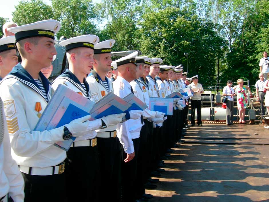 Купить диплом подлинный. Купить диплом о среднем образовании